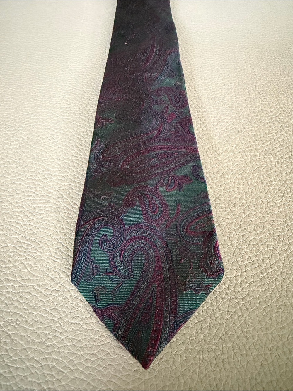 Lauren Ralph Lauren Rare Paisley Silk Tie in Dark Green and Burgundy